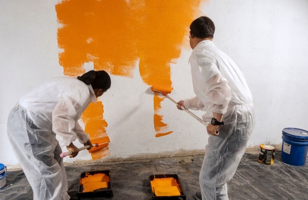 2 people wall painting